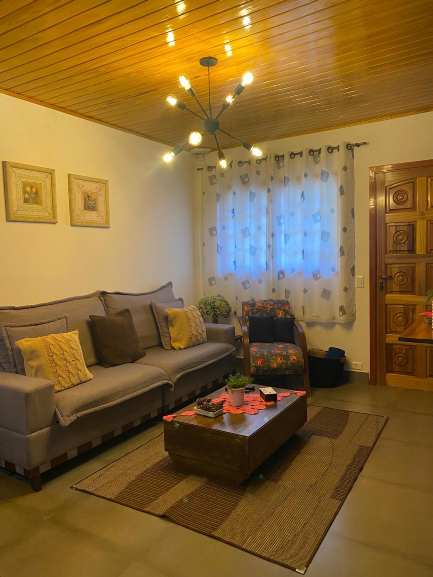 Апартаменти Casa Aconchegante Na Montanha Кампус-ду-Жордан Екстер'єр фото